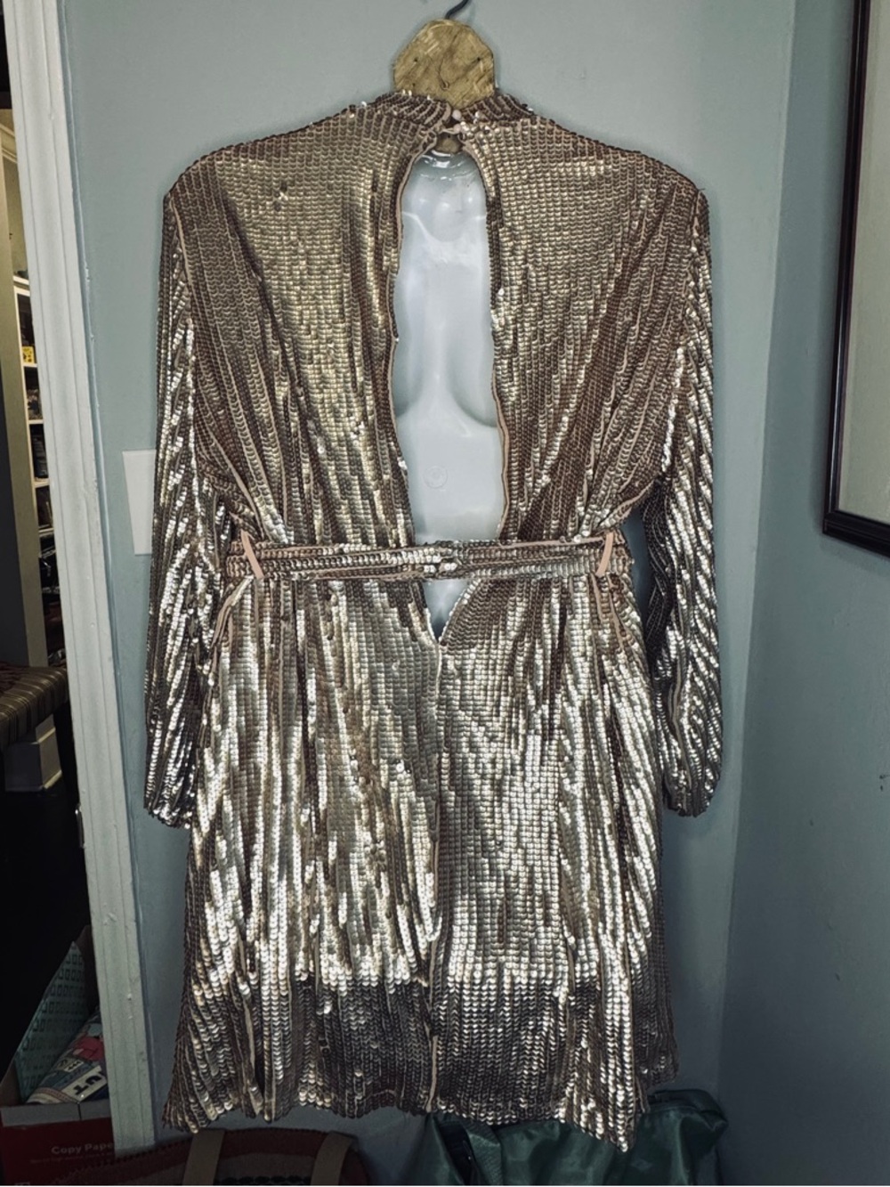 Boohoo Gold Sequin Mini Dress Womens 12 Open Back Long Sleeve Party - Picture 3 of 6
